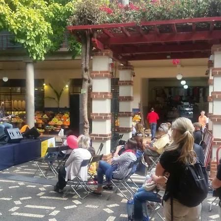 Floor With Balcony In Apartment Funchal (Madeira)