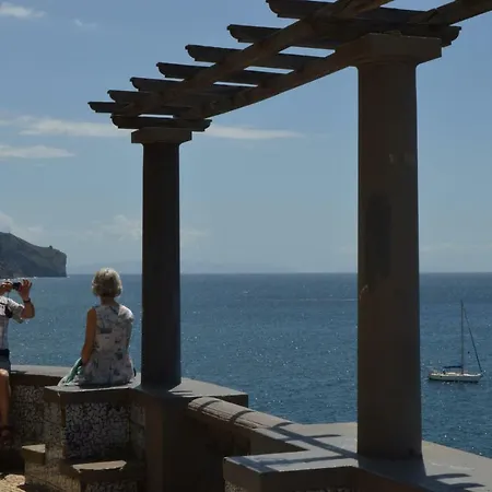 Apartamento Floor With Balcony In Funchal (Madeira)